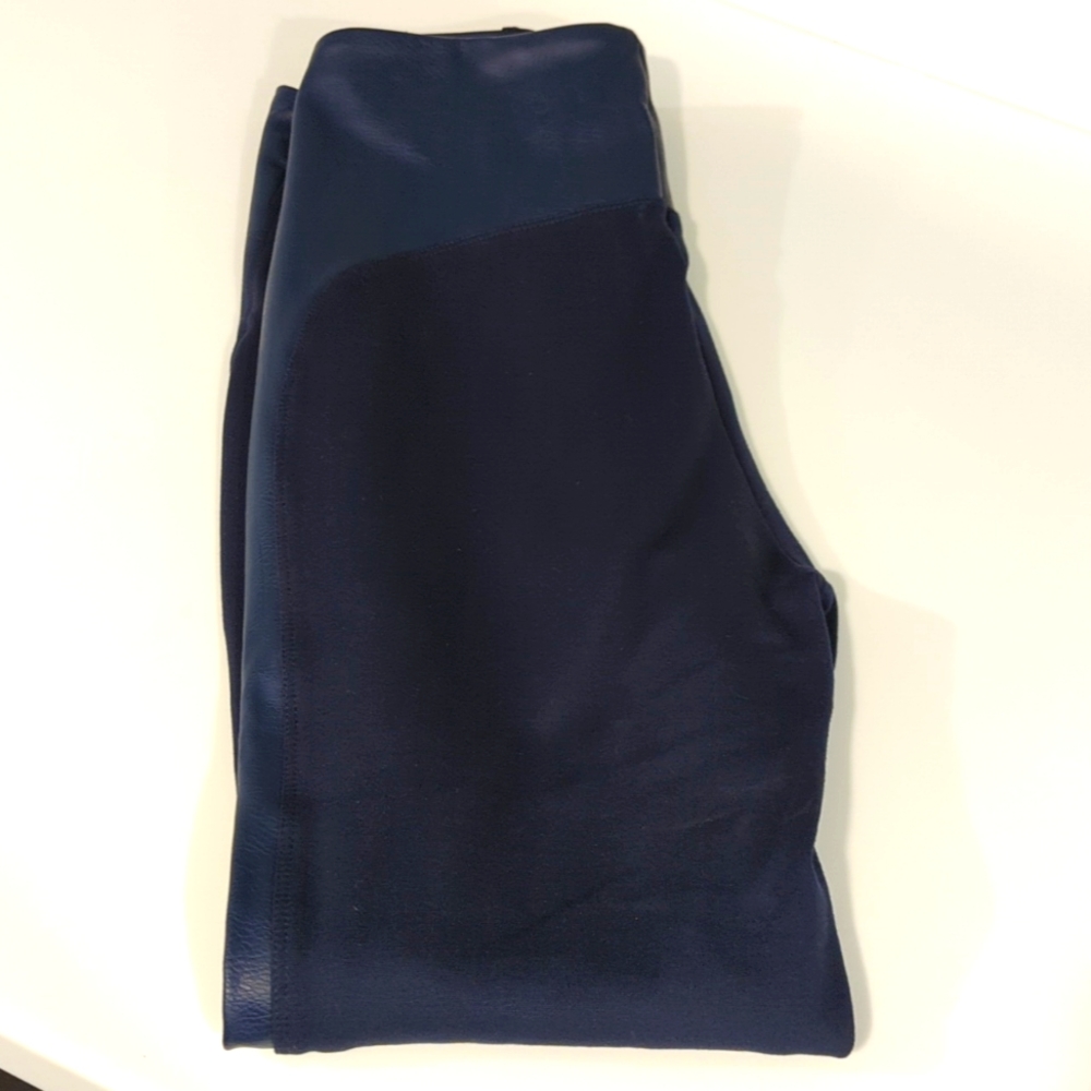 Navy leggings with leather detail